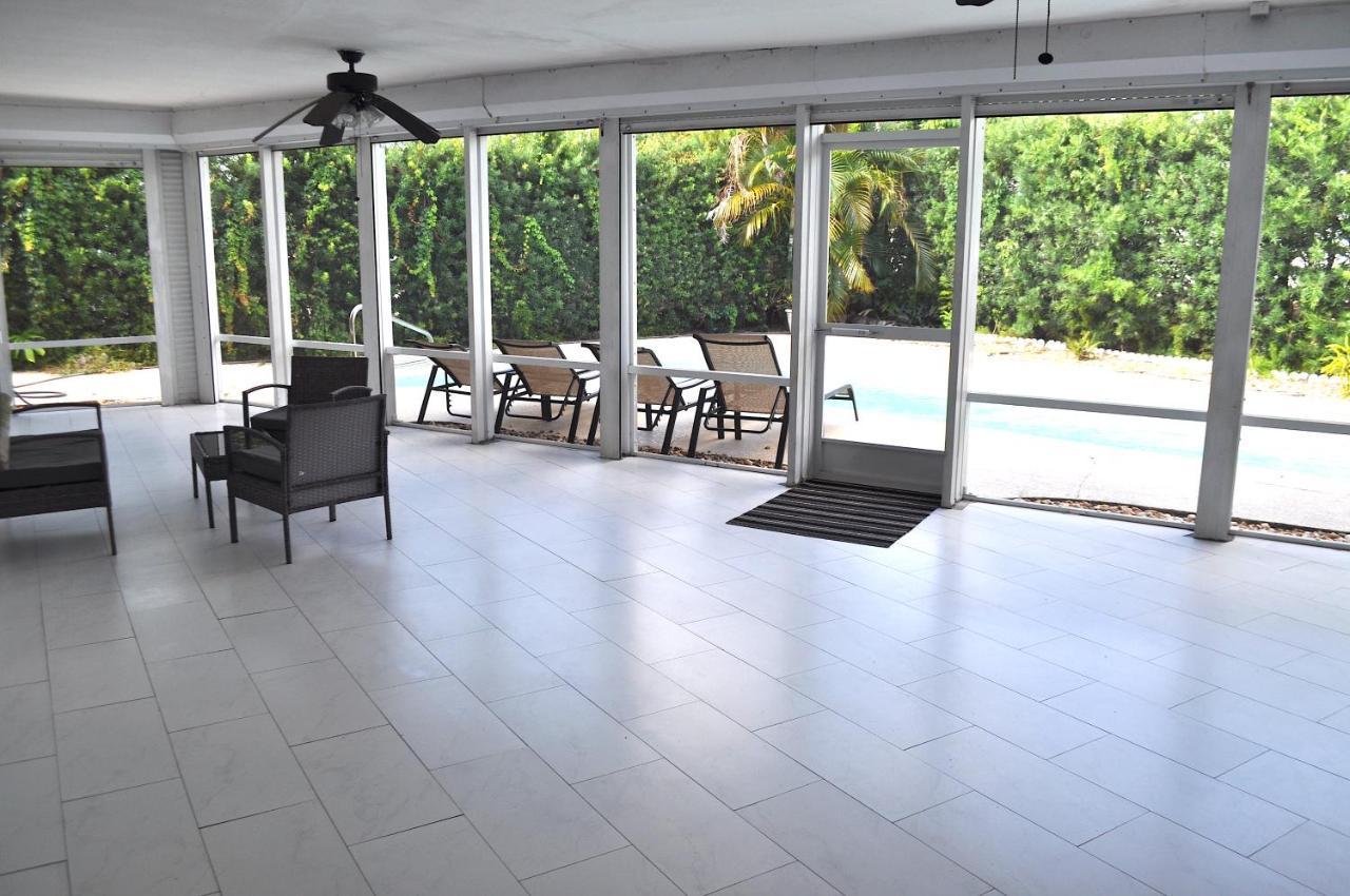 Lovely 3-Bd, Walk To Bars, 9 Min Drive From Beach! Heated Pool. Villa Fort Lauderdale Exterior photo