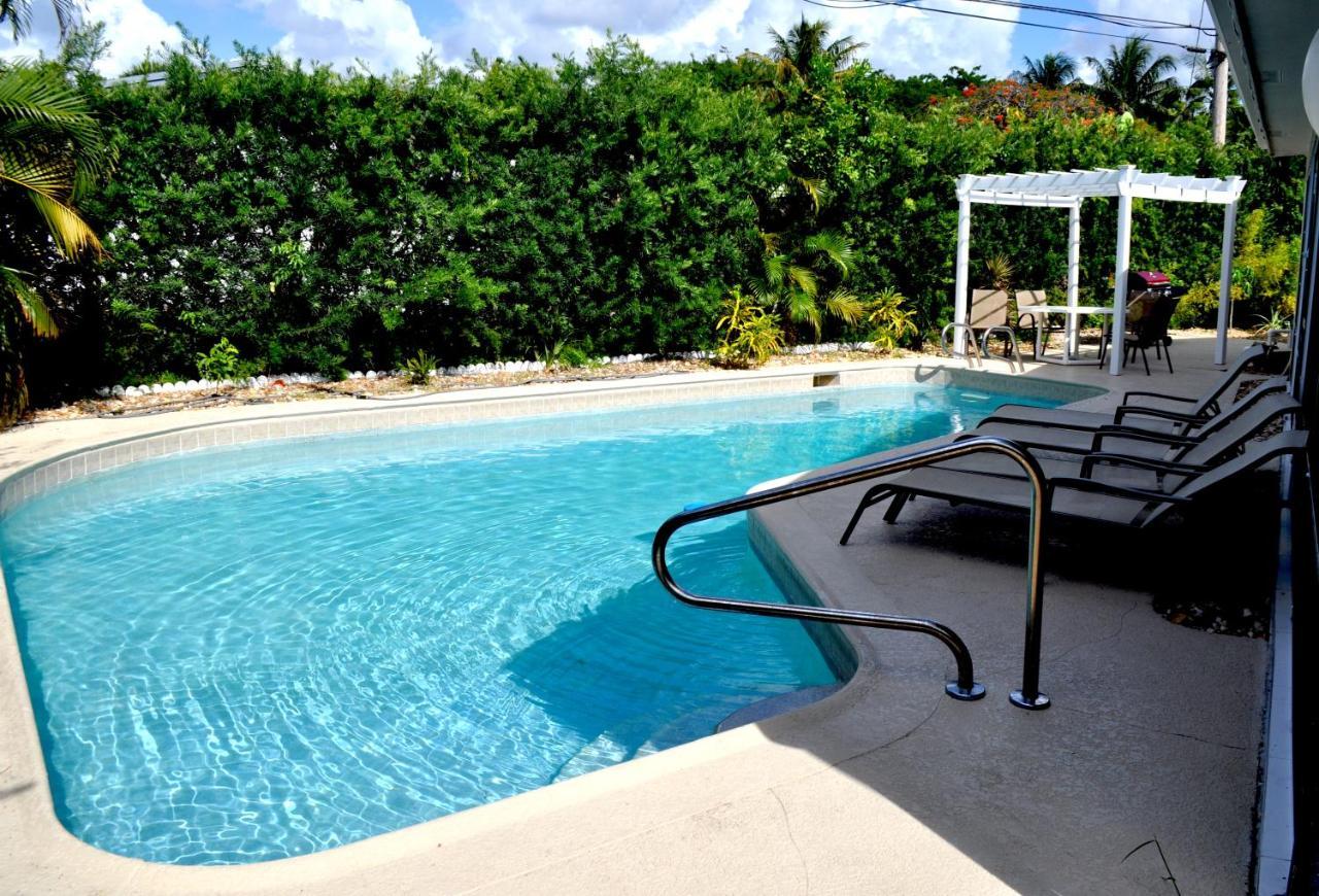 Lovely 3-Bd, Walk To Bars, 9 Min Drive From Beach! Heated Pool. Villa Fort Lauderdale Exterior photo